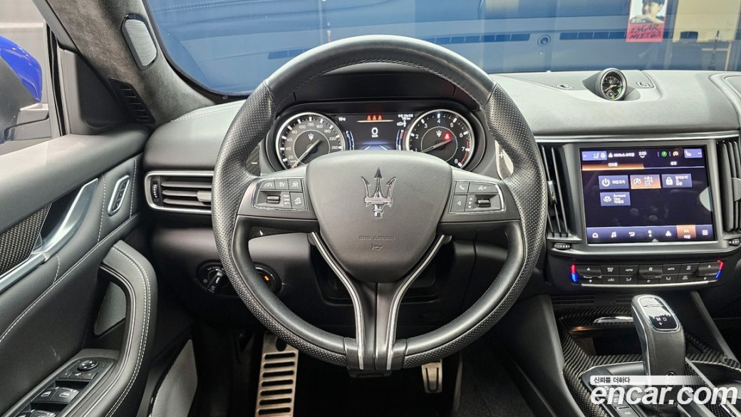 Maserati Levante 3.0 AWD Modena, 2022