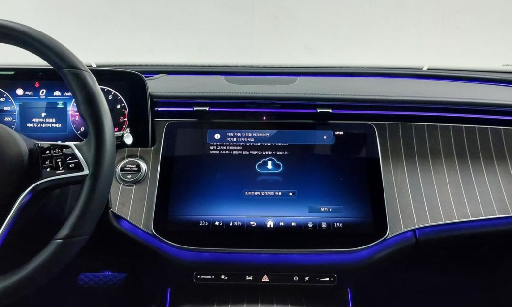 Mercedes-Benz E-Class E300 4MATIC Exclusive, 2024
