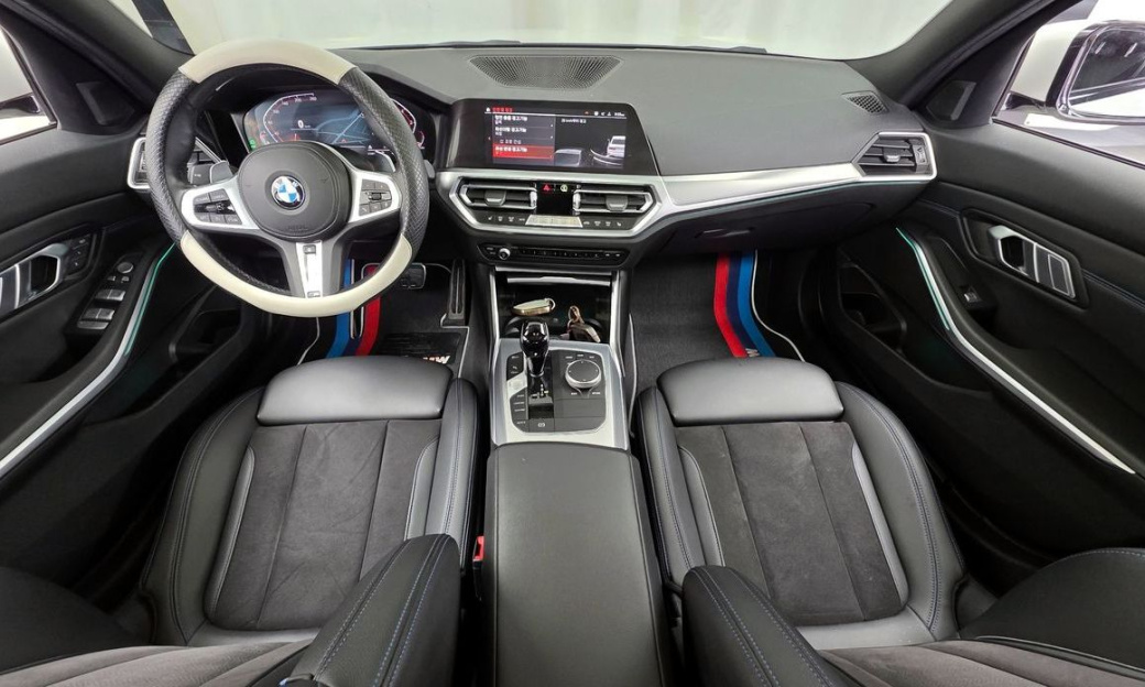 BMW 3-Series 320i M Sport, 2022