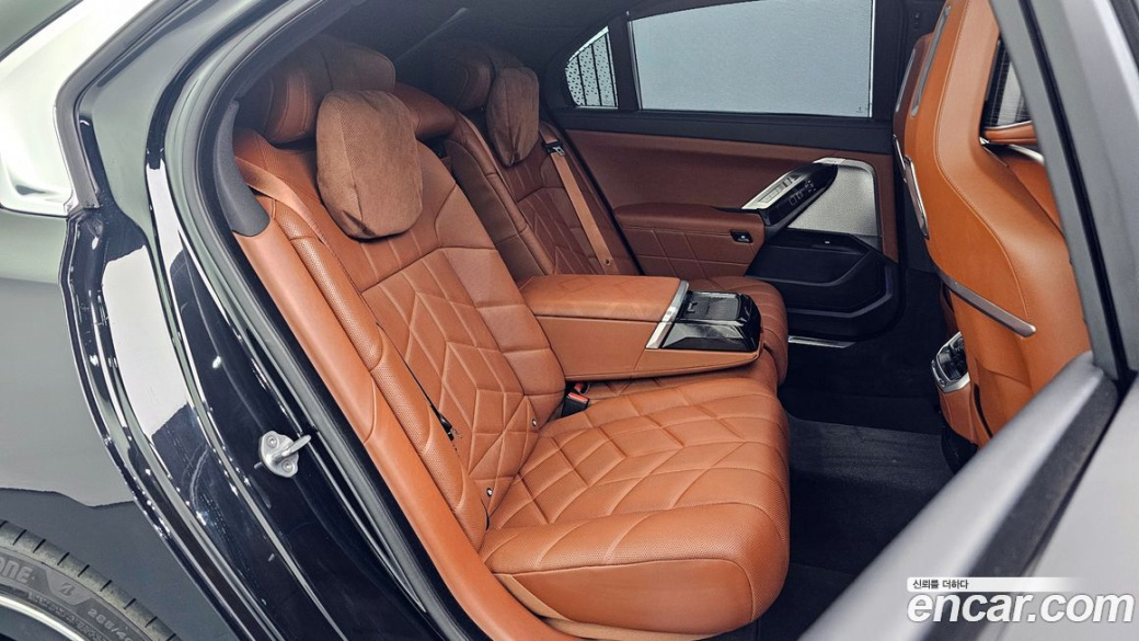BMW 7-Series 740d xDrive M Sport, 2025