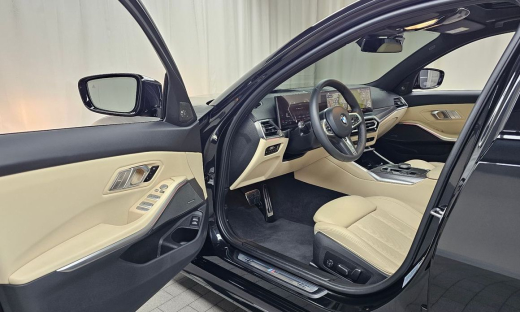 BMW 3-Series 320i M Sport, 2024