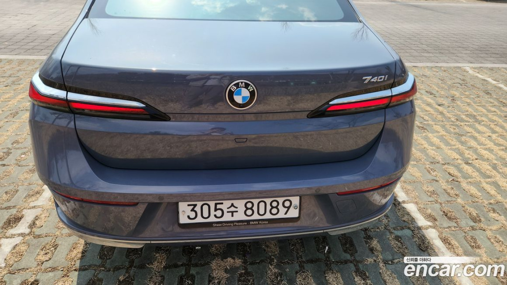 BMW 7-Series 740i sDrive Design Pure Excellence, 2023