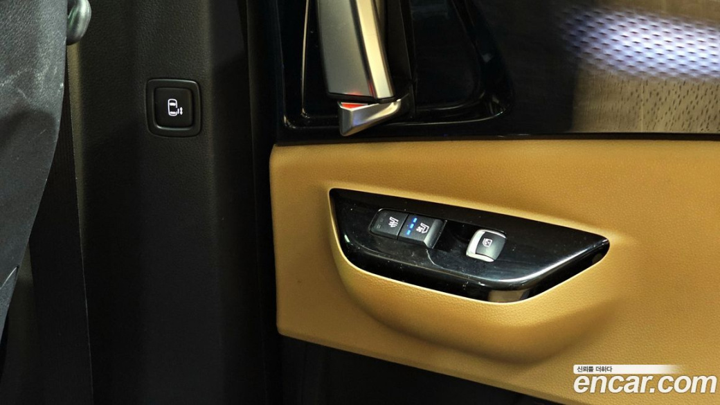 Kia Carnival 9-Seater Signature, 2023
