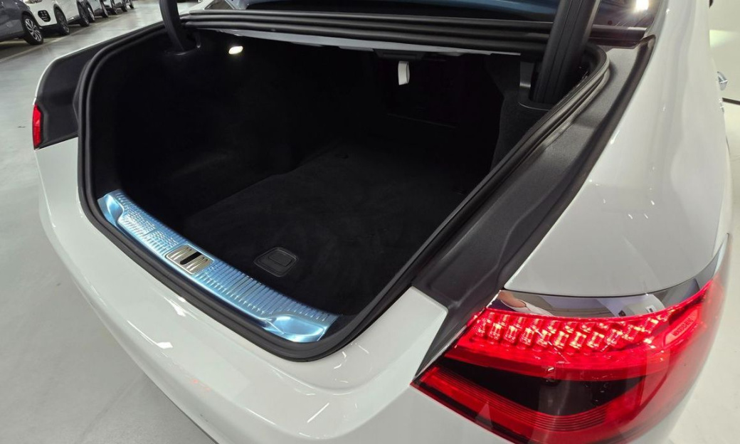 Mercedes-Benz S-Class S500L 4MATIC, 2025