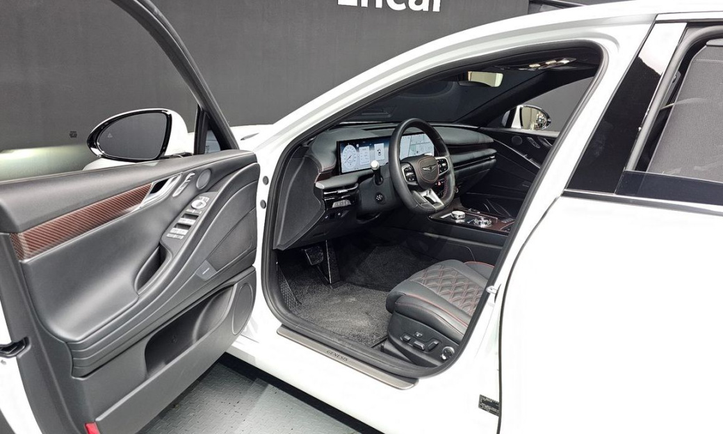 Genesis G80 Gasoline 2.5 Turbo AWD, 2025
