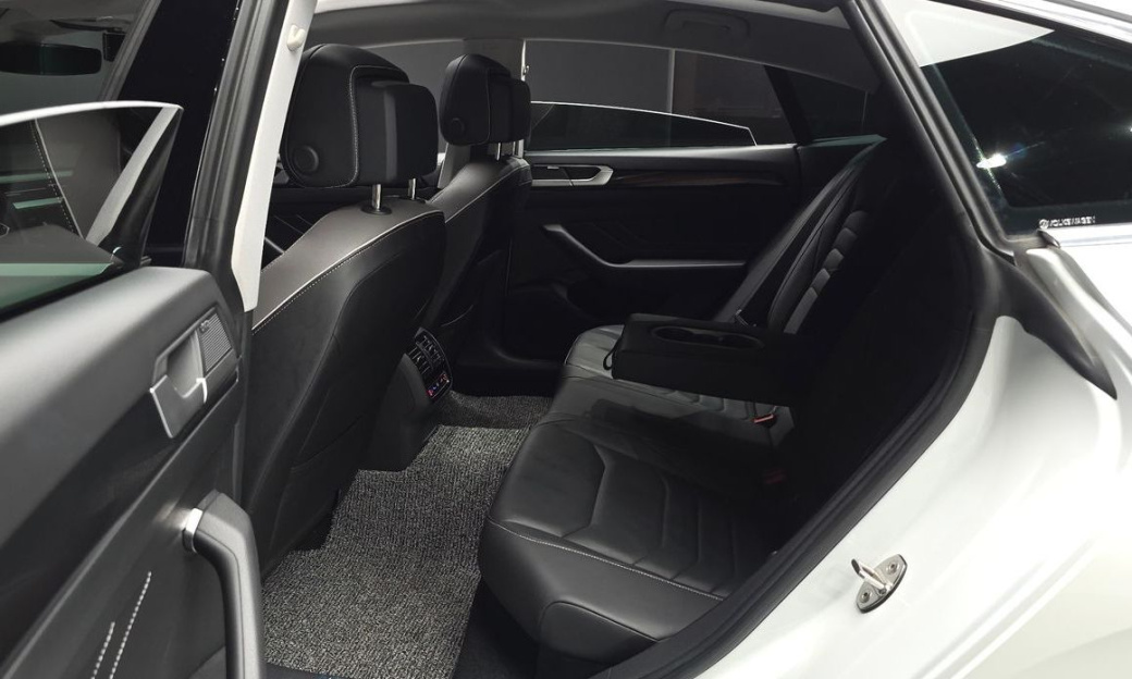 Volkswagen Arteon 2.0 TDI Prestige, 2023
