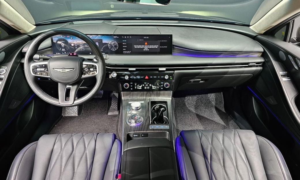 Genesis G80 Gasoline 2.5 Turbo AWD, 2025