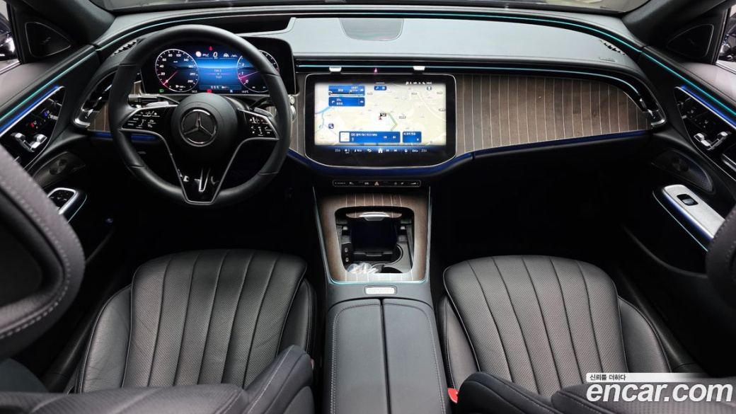 Mercedes-Benz E-Class E300 4MATIC Exclusive, 2024