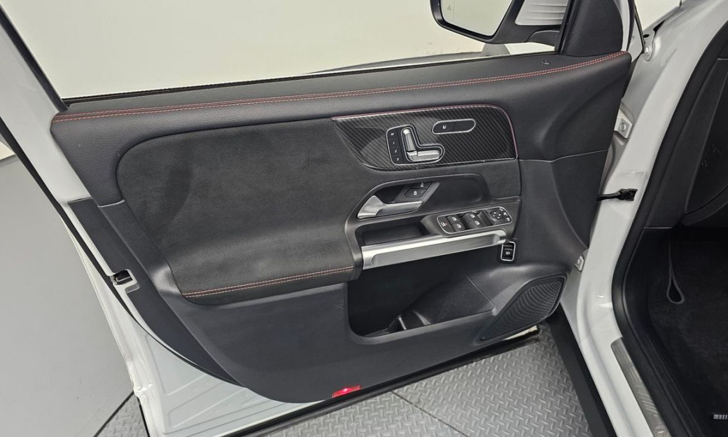 Mercedes-Benz GLB-Class AMG GLB35 4MATIC, 2022