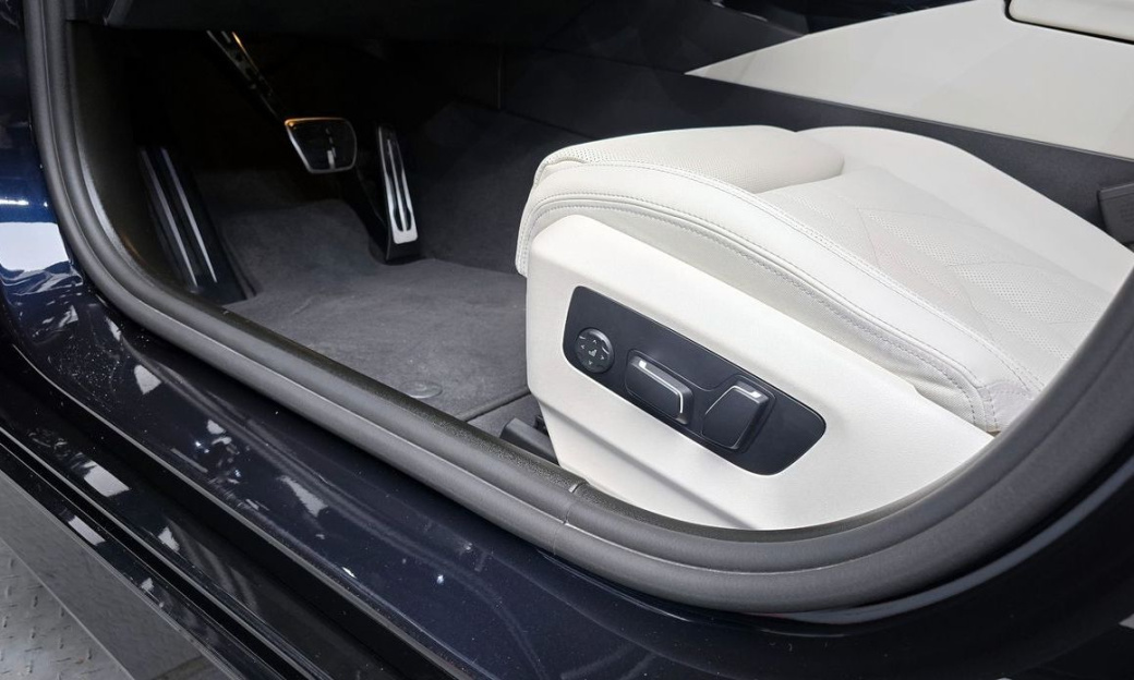 BMW 5-Series 520i M Sport, 2025