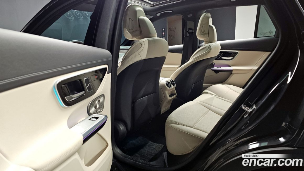 Mercedes-Benz GLC-Class GLC 300 4MATIC Avantgarde, 2025