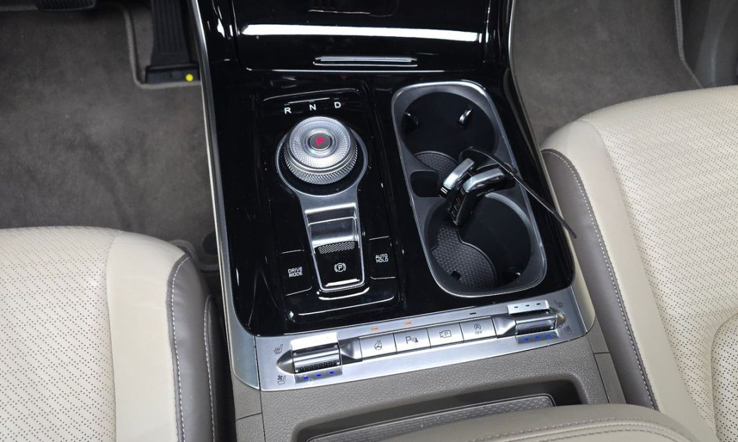 Kia Carnival 9-Seater Signature, 2023