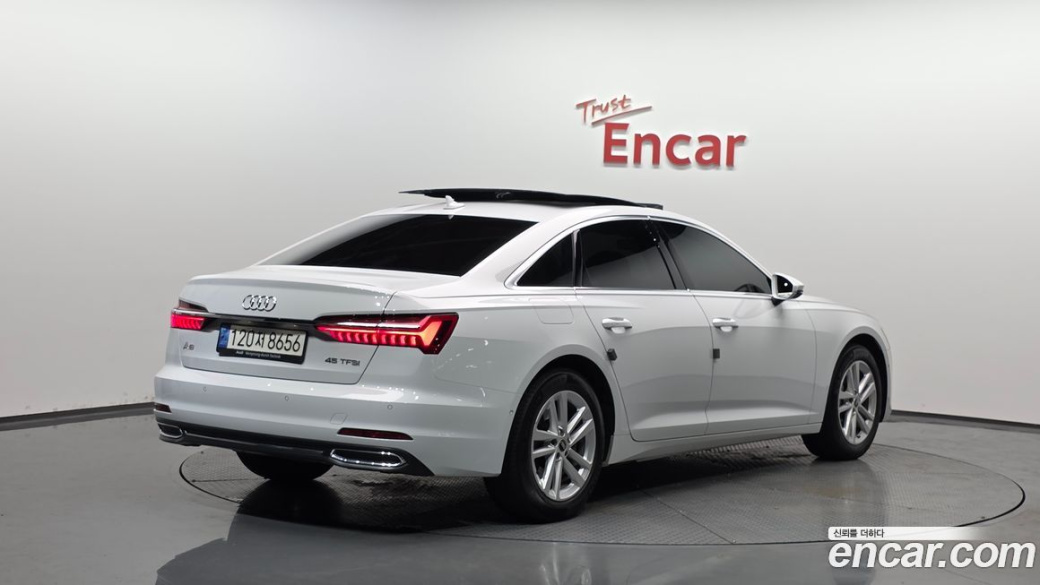 Audi A6 45 TFSI, 2023