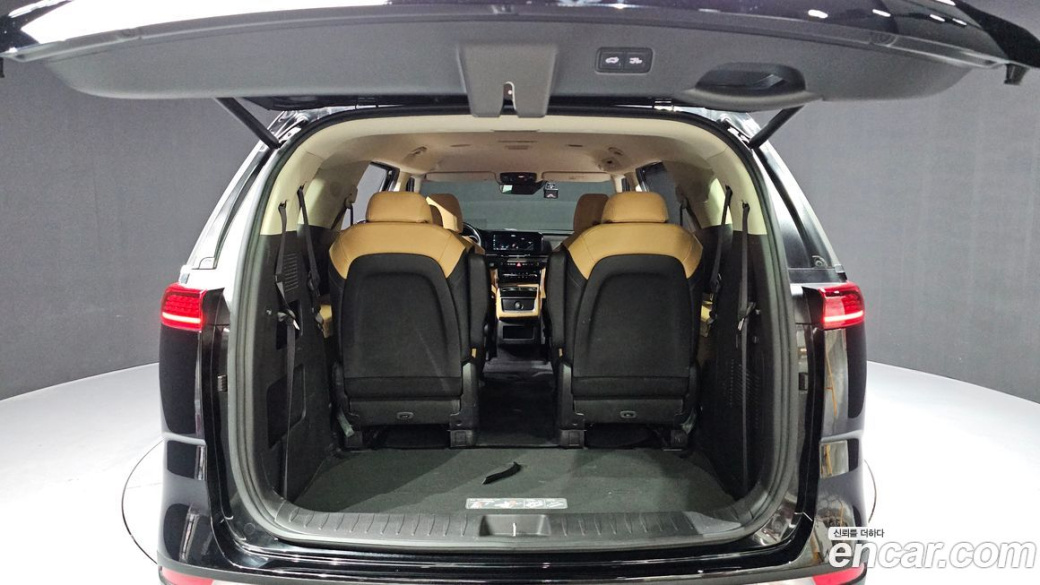 Kia Carnival 9-Seater Noblesse, 2023
