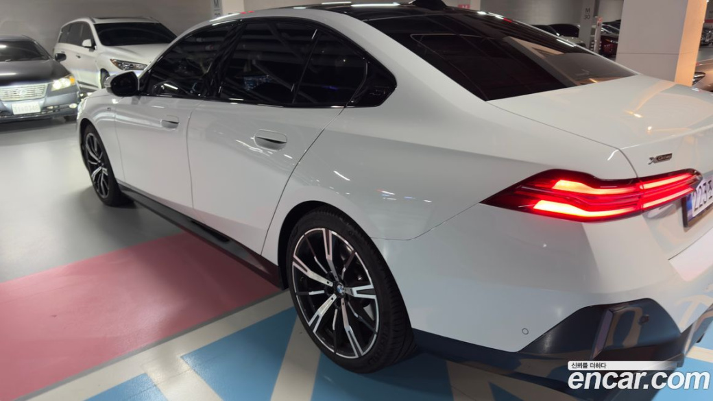 BMW 5-Series 530i xDrive M Sport, 2025