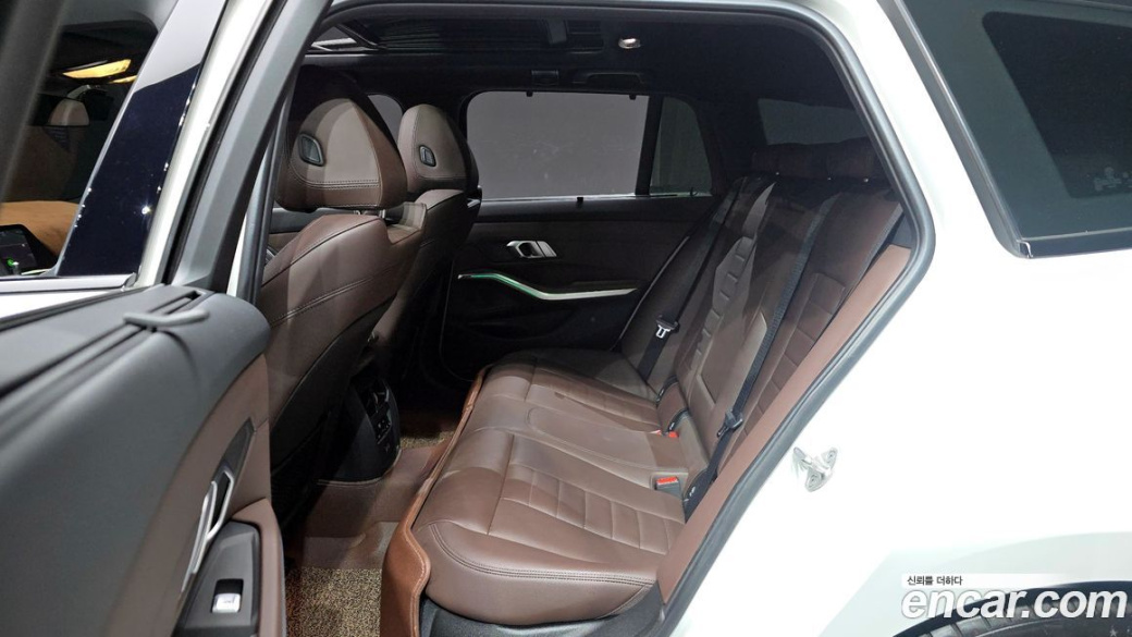 BMW 3-Series 320d Touring M Sport, 2022
