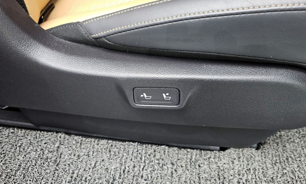 Kia Carnival 9-Seater Signature, 2023