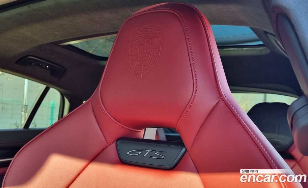 Porsche Panamera 4.0 GTS, 2025