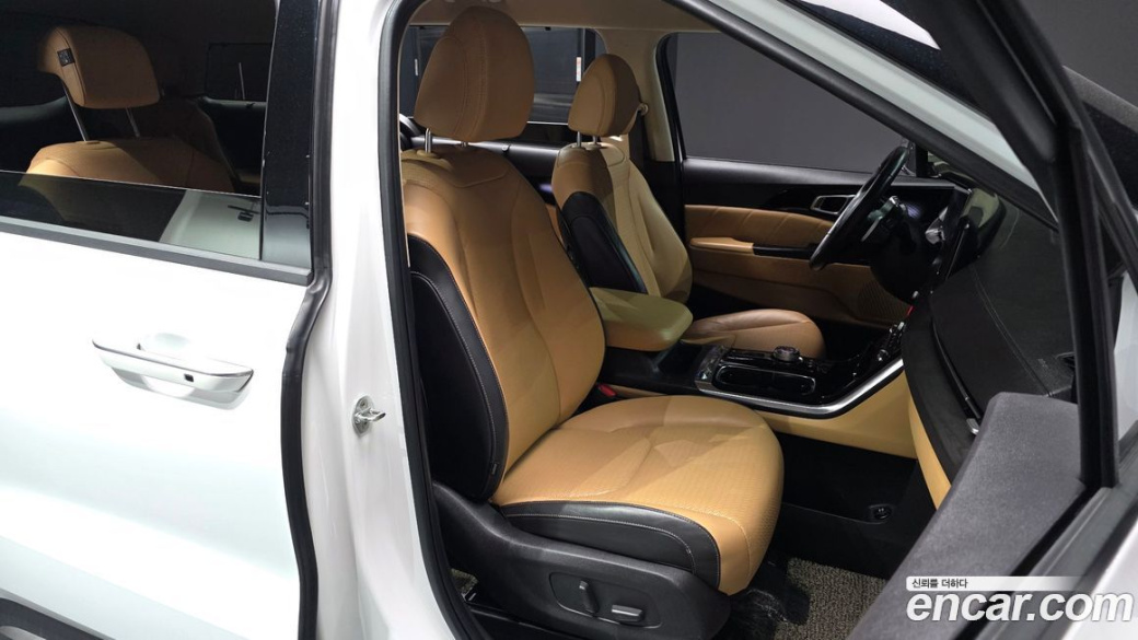 Kia Carnival 9-Seater Signature, 2023