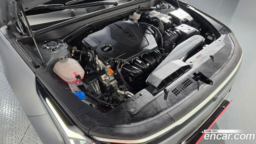 Kia K8 2.5 Gasoline 2WD, 2025