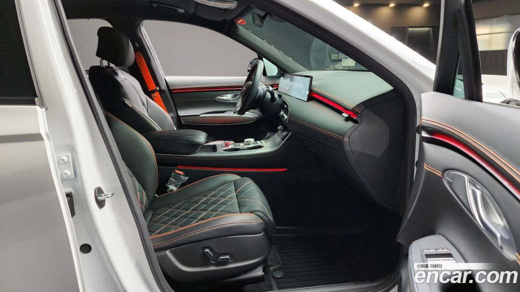 Genesis GV70 2.5T Gasoline 2WD, 2025