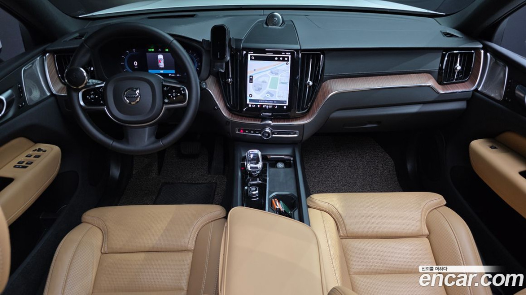 Volvo XC60 B6 Ultimate Bright, 2024