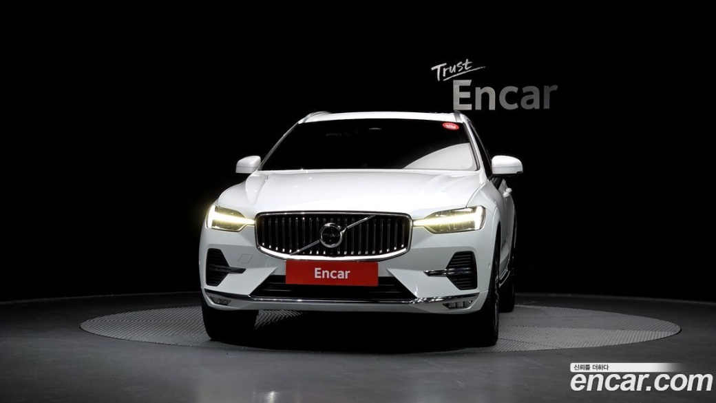 Volvo XC60 B6 Inscirtion, 2022