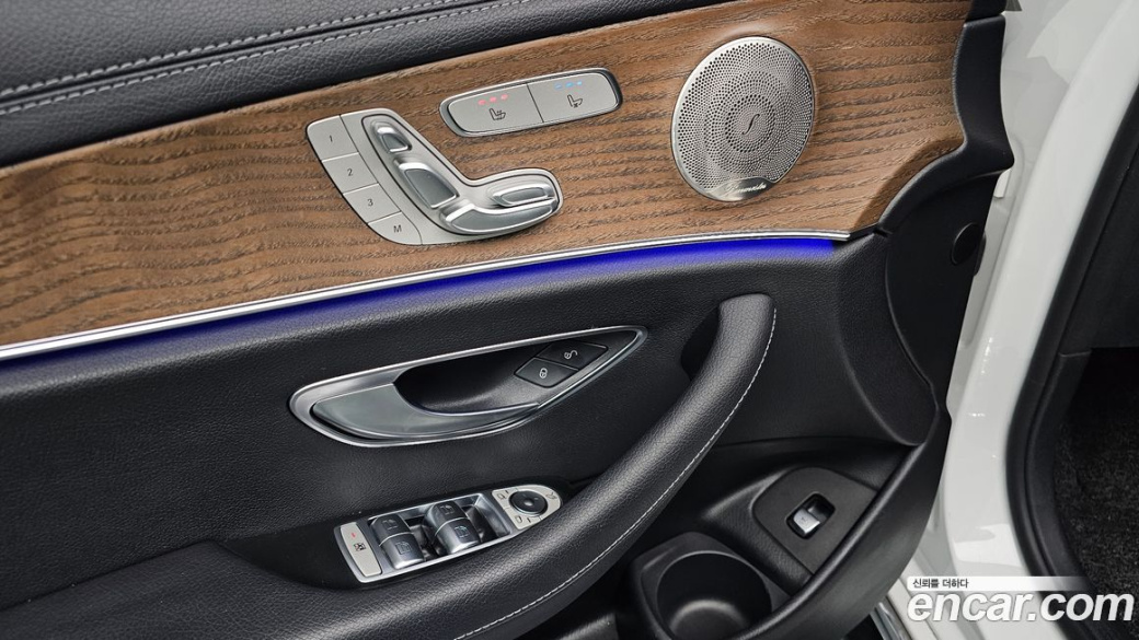 Mercedes-Benz E-Class E220d 4MATIC Exclusive, 2022