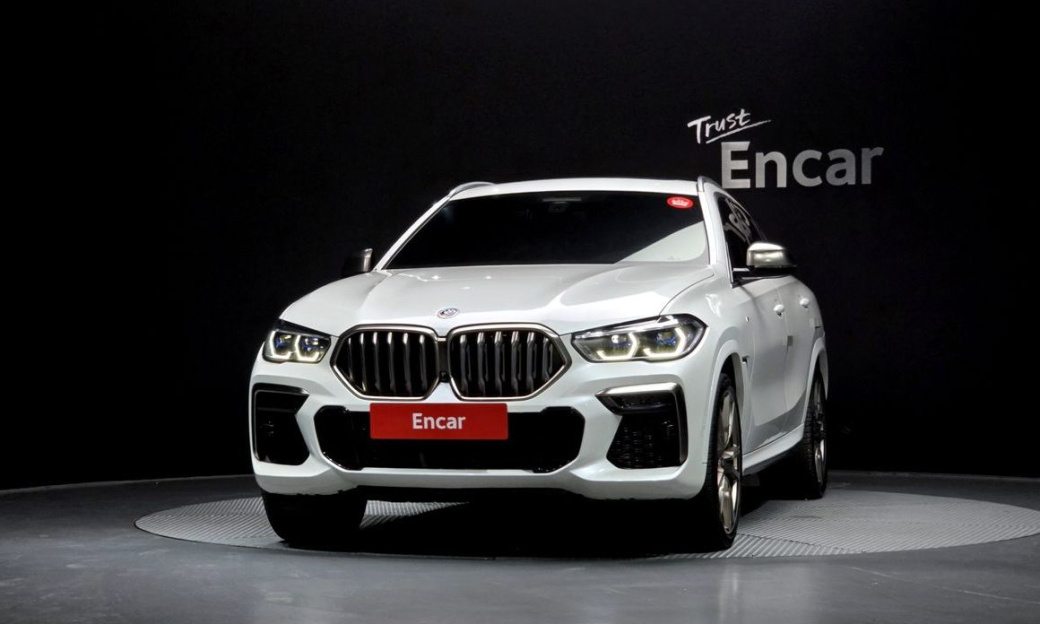BMW X6 M50i, 2023
