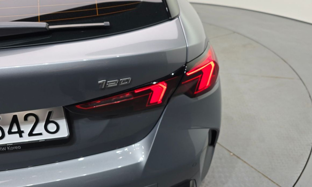 BMW 1-Series 120, 2025