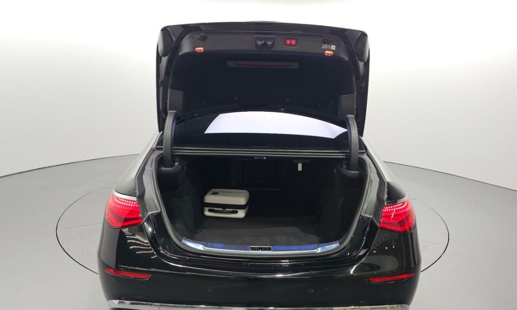 Mercedes-Benz S-Class Maybach S580 4MATIC, 2024