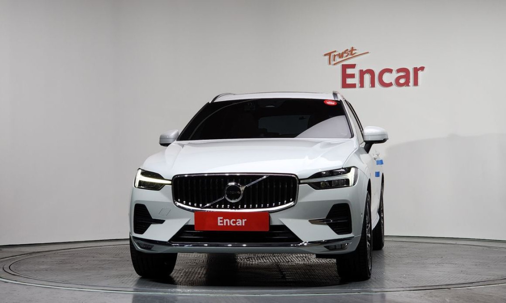 Volvo XC60 B5 Ultimate Bright, 2024
