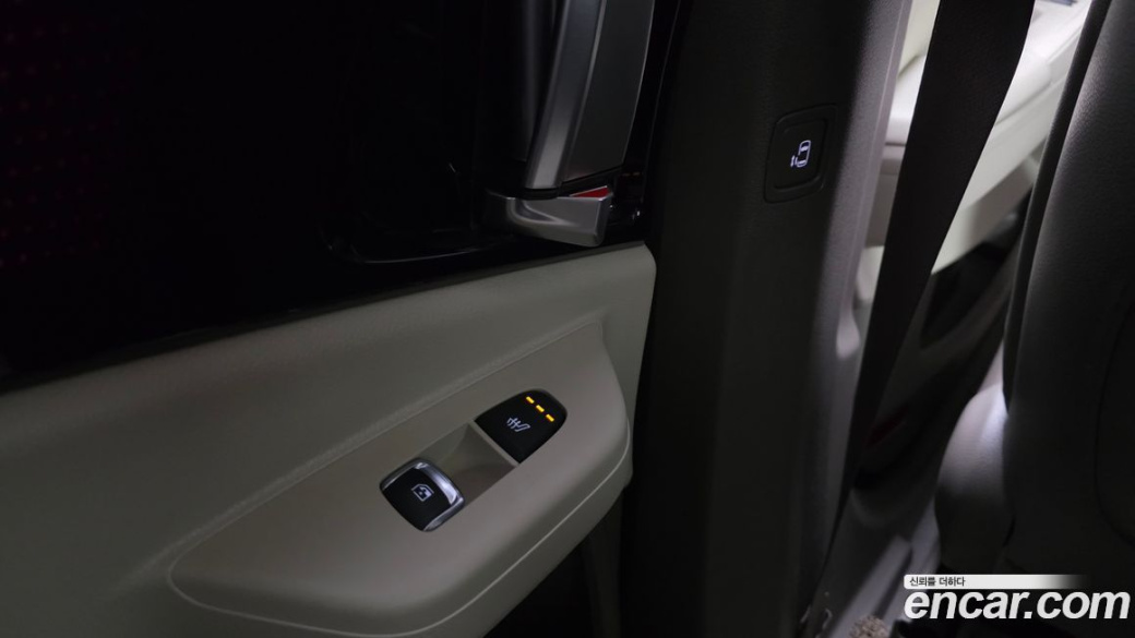 Kia Carnival 9-Seater Gravity, 2025