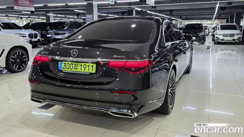 Mercedes-Benz S-Class S350 d 4MATIC, 2025