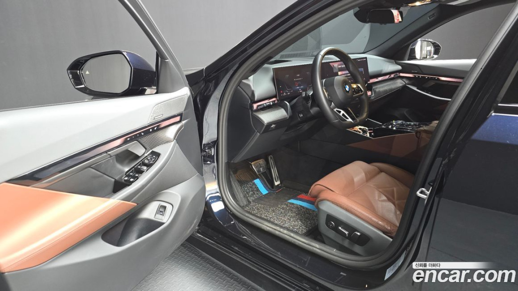 BMW 5-Series 530i xDrive M Sport, 2025