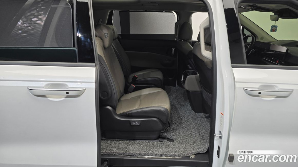 Kia Carnival 9-Seater Noblesse, 2024