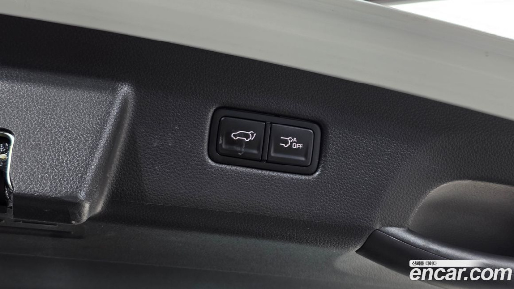 Kia Carnival 9-Seater Signature, 2023