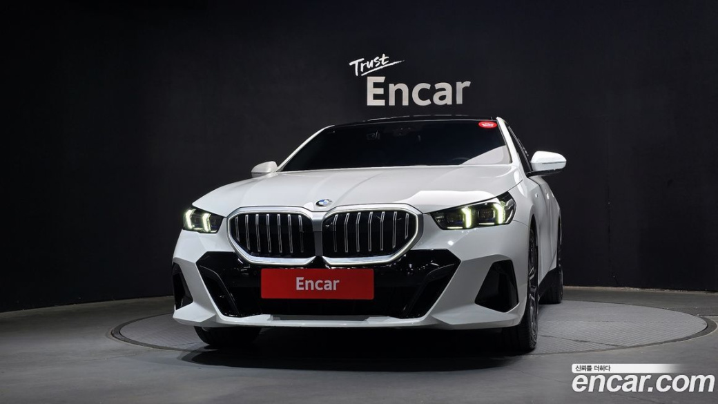 BMW 5-Series 520i M Sport, 2024