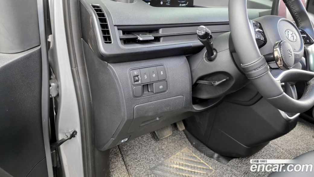 Hyundai Staria Tourer 9-Seater, 2023