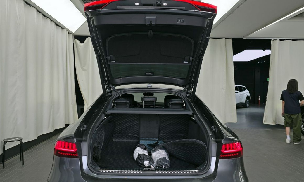 Audi A7 55 TFSI Quattro Premium, 2024