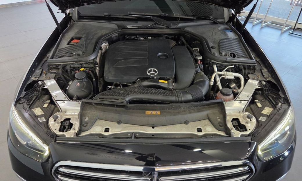 Mercedes-Benz E-Class E350 4MATIC Exclusive, 2023