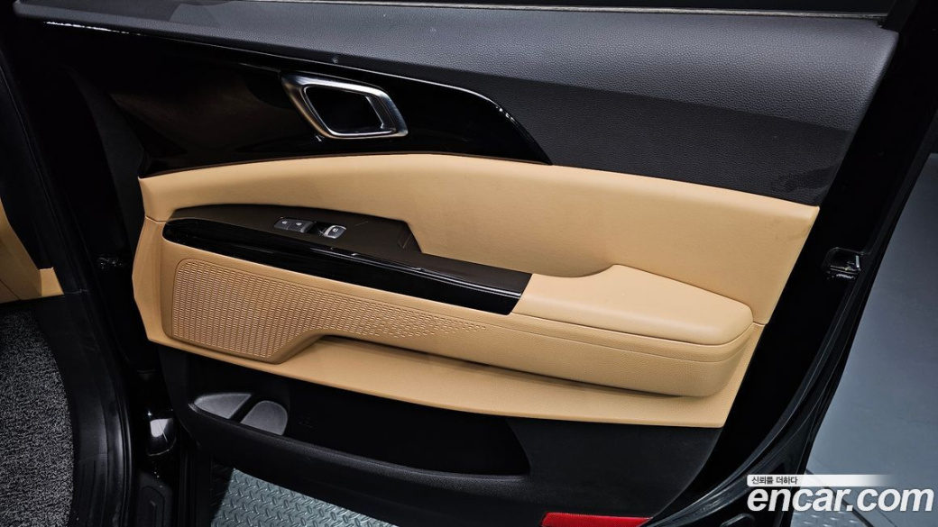 Kia Carnival 9-Seater Noblesse, 2023