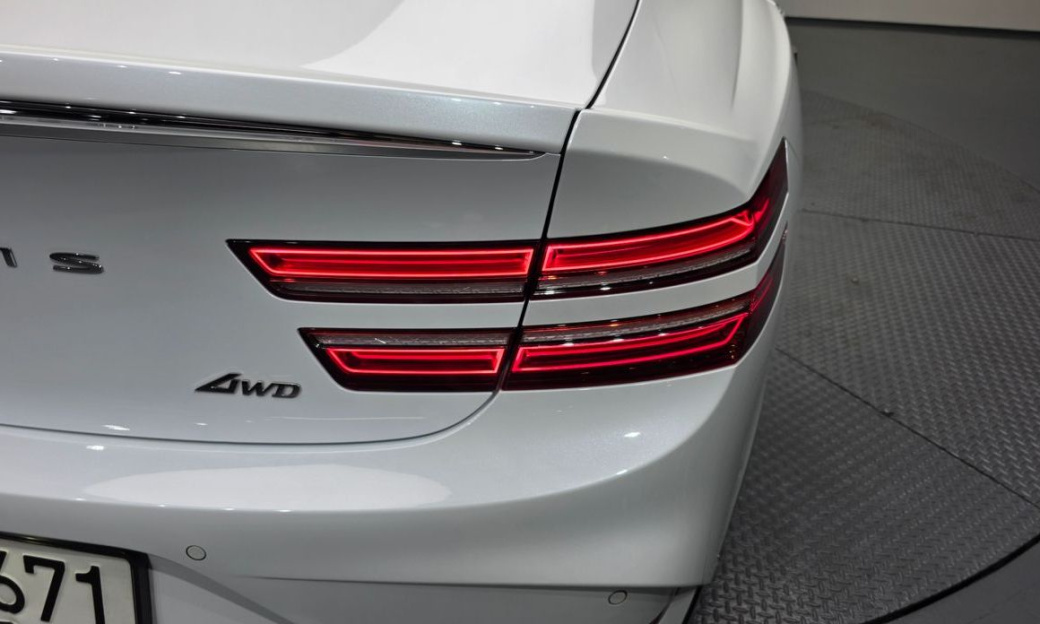 Genesis G80 Gasoline 2.5 Turbo AWD, 2025