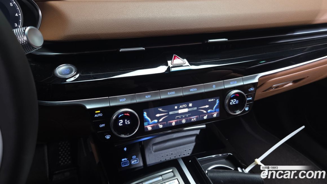 Genesis G80 Gasoline 2.5 Turbo AWD, 2024