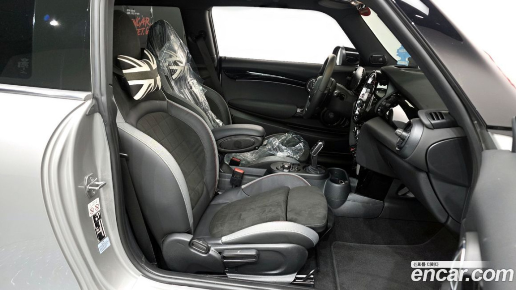 Mini Cooper JCW, 2024