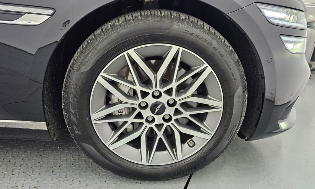 Genesis G80 Gasoline 2.5 Turbo AWD, 2025