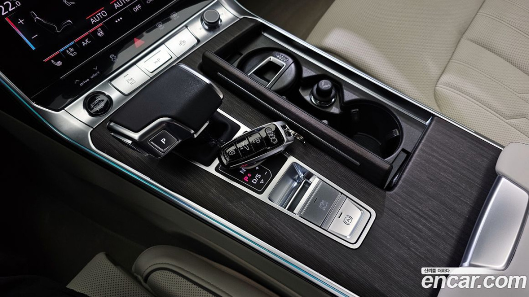 Audi A6 45 TFSI Premium, 2025