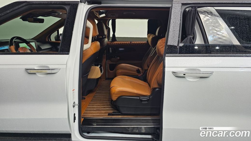 Kia Carnival 9-Seater Hi-Limousine(Special Vehicle), 2023