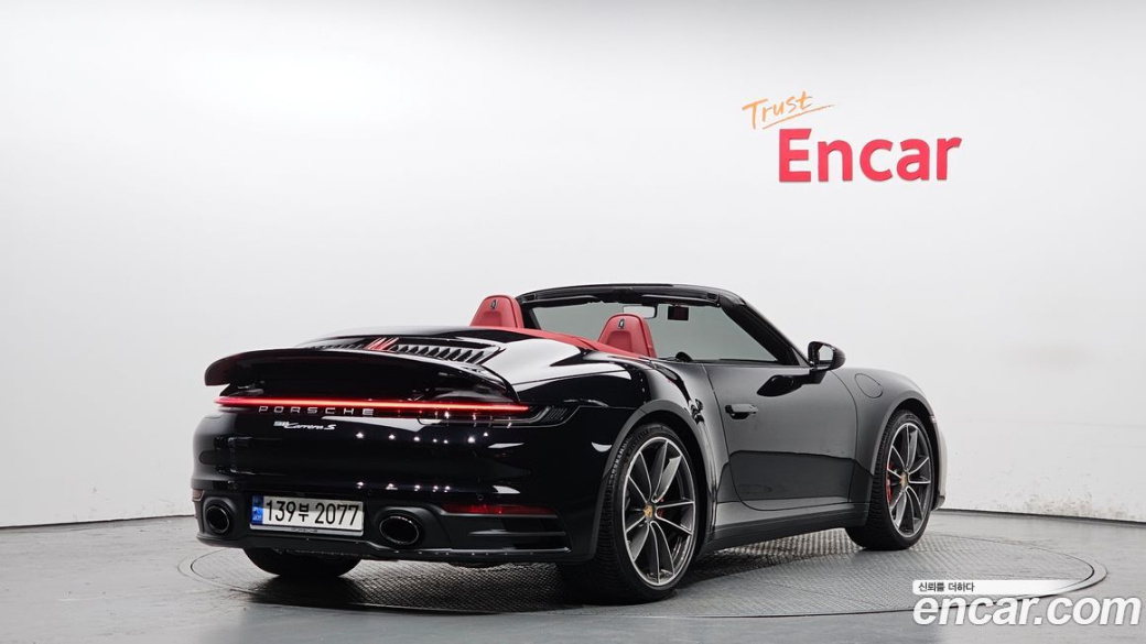 Porsche 911 Carrera S Cabriolet, 2022