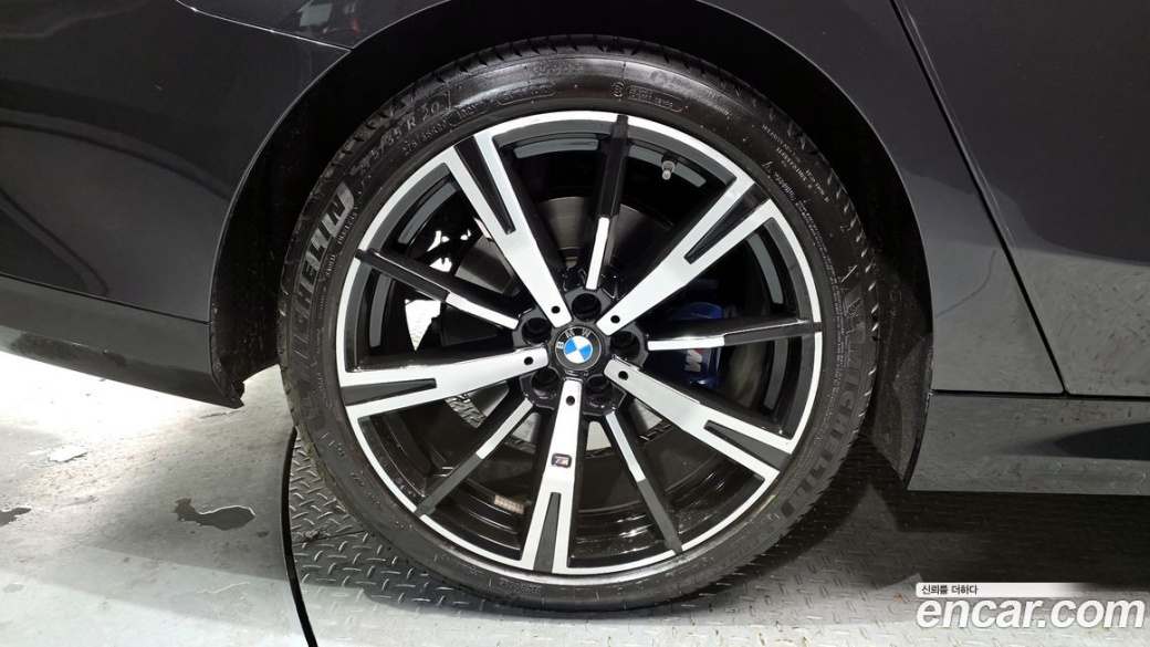 BMW 5-Series 530i xDrive M Sport, 2024